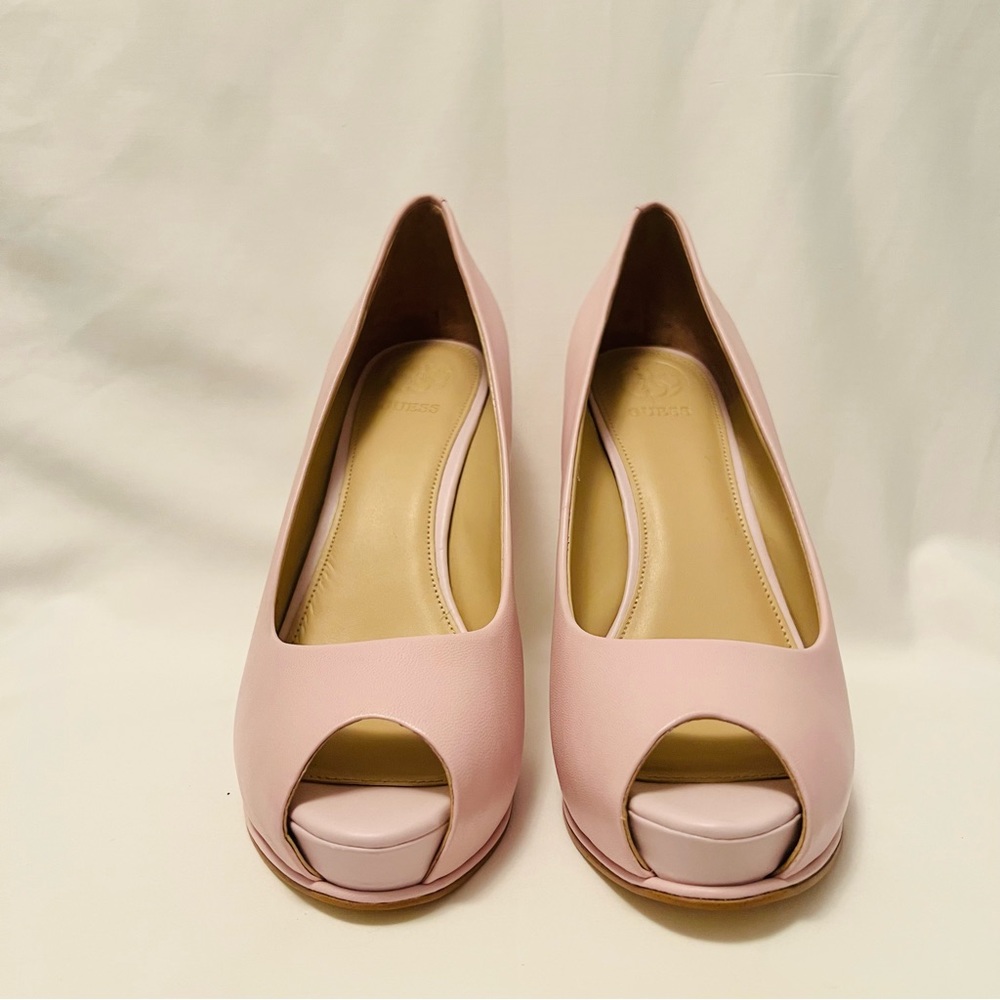 Guess heels size US 8